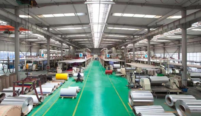 Panneau composite en aluminium de couleur brillante ACP léger pour les bâtiments et les installations intérieures 14