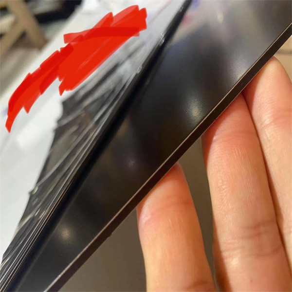 Panneau composite en aluminium miroir recouvert de nano-PVDF pour des décorations architecturales élégantes et modernes