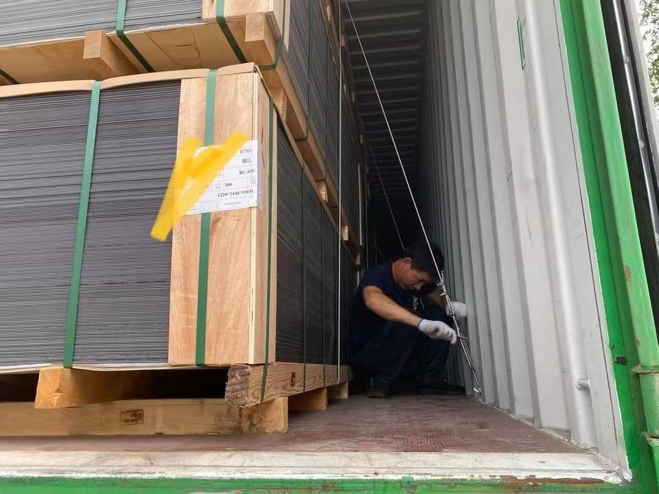 panneaux composés en plastique d'aluminium en bois de finition de 6mm pour les décorations intérieures