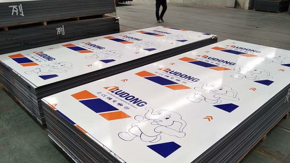 Haute catégorie composée en aluminium de panneau composé de GV « Aludong » ZWM » pour le revêtement de mur de décoration