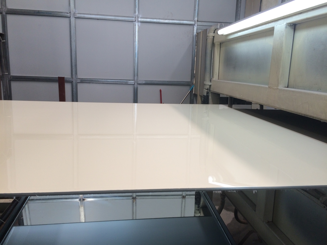 Taille personnalisée ACP Panneau composite d'aluminium à dessin en alliage d'aluminium pour les volets de mur de rideau
