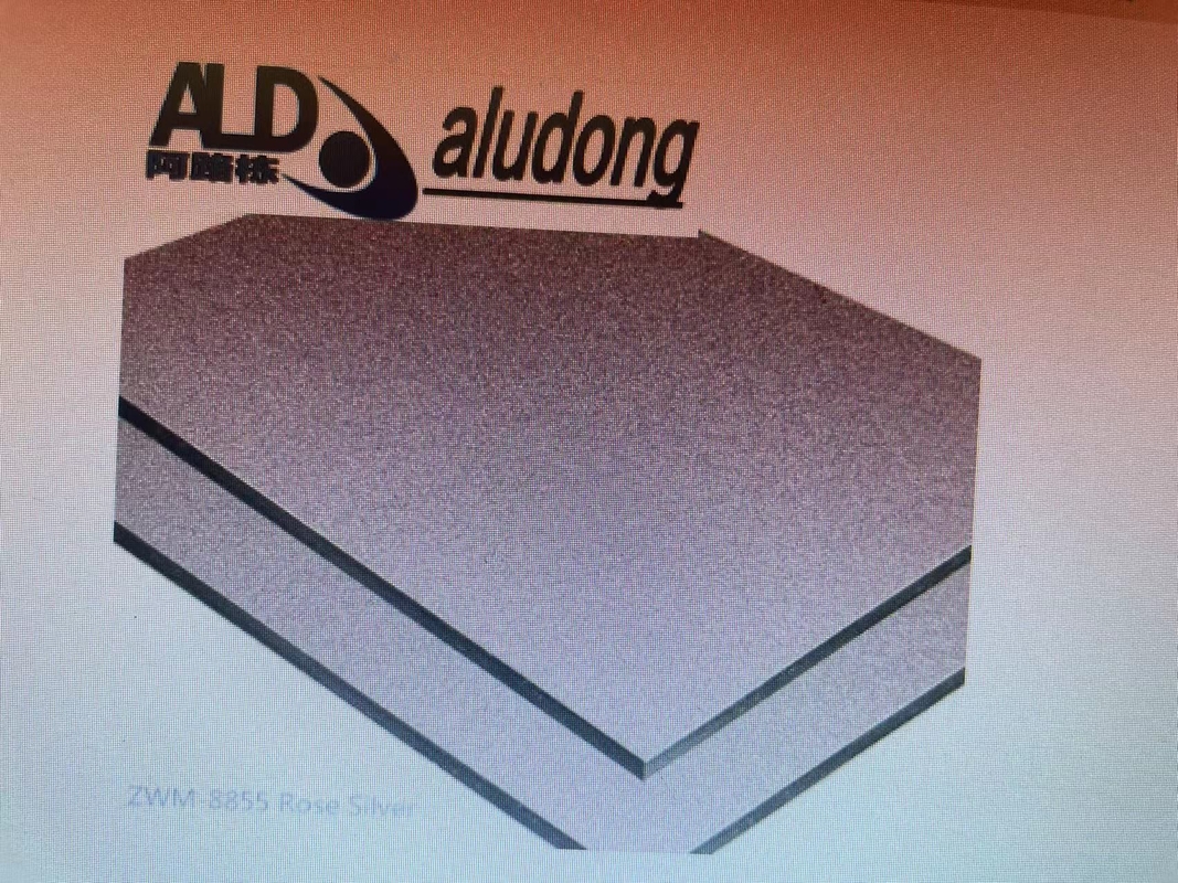 Plaque d'aluminium solide avancée avec une large gamme de tailles et un revêtement nano-PVDF pour une conception légère et une durabilité