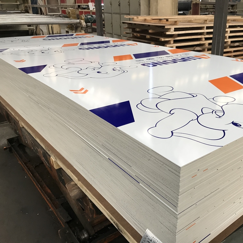 Panneau composite d'aluminium flexible résistant au feu pour les volets de mur de rideau