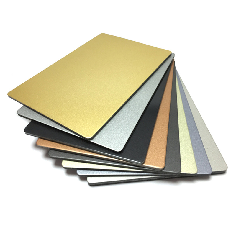 Panneau composite d'aluminium résistant au feu léger avec revêtement PVDF et revêtement nano-PVDF pour une installation et une maintenance faciles