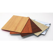 Panneau composite en aluminium en bois protecteur avec stratification par film PVDF pour une protection supérieure de la surface