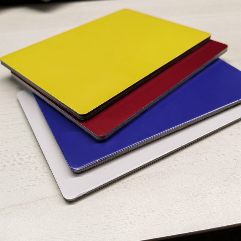 Taille personnalisée ACP Panneau composite d'aluminium à dessin en alliage d'aluminium pour les volets de mur de rideau