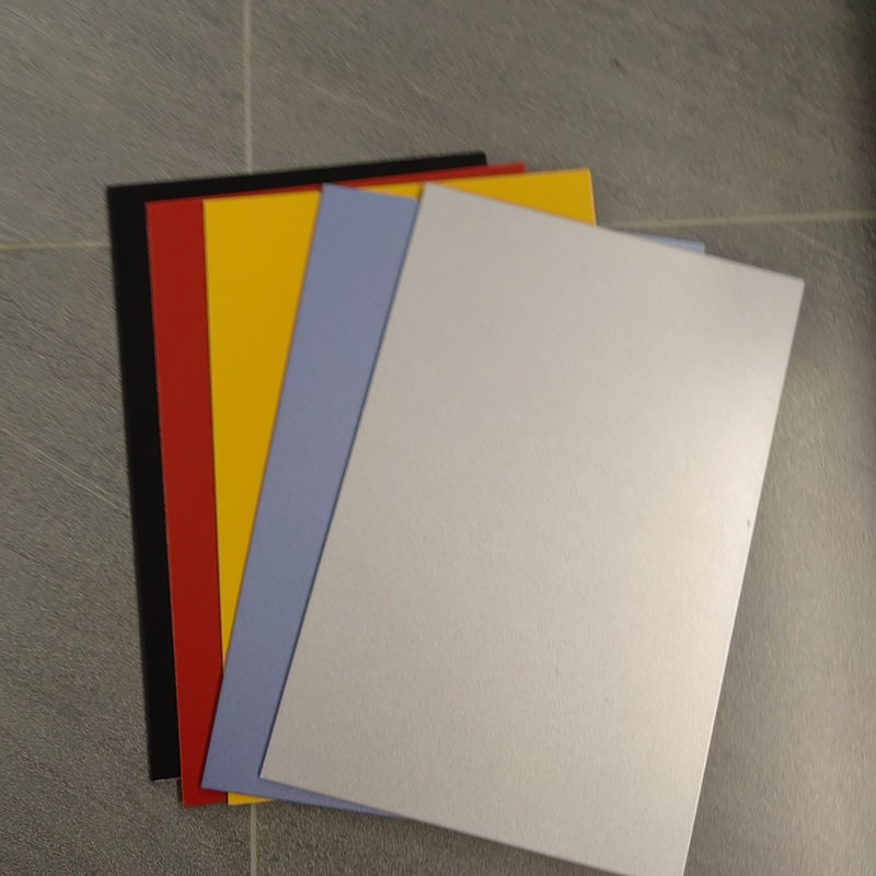Panneau composite en aluminium résistant au feu A2 standard Alucobond ACM 4 mm, poids léger pour mur de rideau