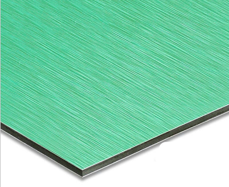 Panneau en aluminium brossé 1220x2440mm, revêtement PVDF, résistant aux intempéries pour mur-rideau ISO 9001, en stock