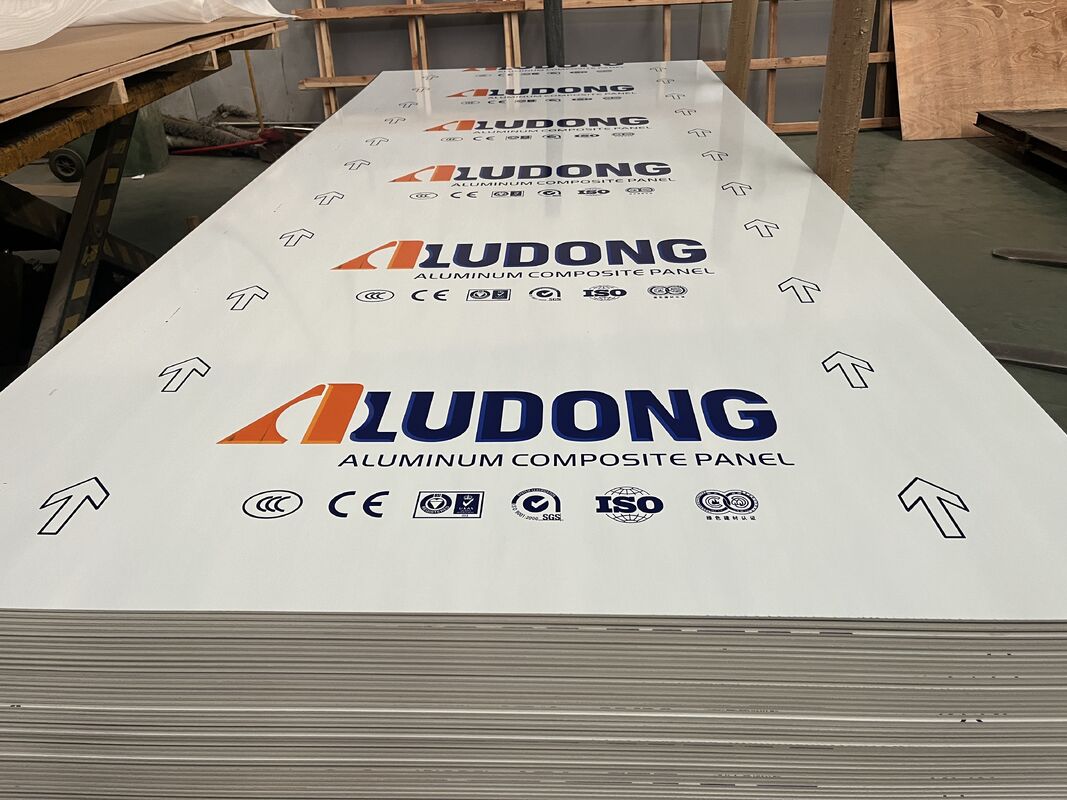 FR B1 grade résistant au feu ACP ACM ALUCOBOND pour bâtiments, murs extérieurs et intérieurs