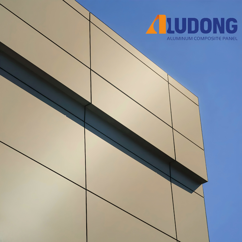 FR Classe A2 PVDF revêtu à l'épreuve du feu ALUDONG Panneau composite en aluminium Épaisseur 4 mm pour les bâtiments