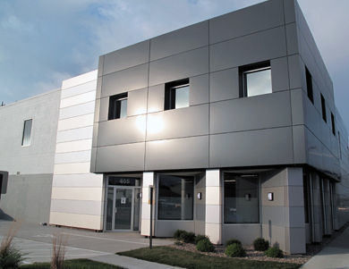 Panneau composite en aluminium 4x8 pieds PVDF PE revêtu ignifuge Léger sur mesure Disponible pour la décoration intérieure extérieure
