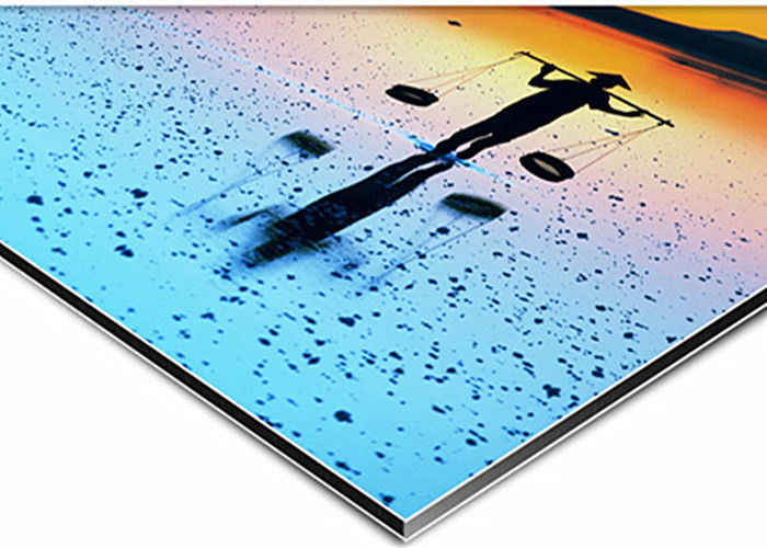 Panneau composite en aluminium avec finition de surface et fond décoratif