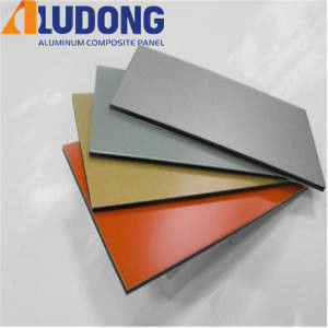 Panneau composite en aluminium miroir pour décorations architecturales Léger Haute dureté Résistant aux intempéries