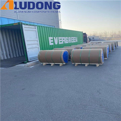 0.18mm bobine d'aluminium enduit en PE / PVDF ultra fin et brillant pour l'impression de revêtements de signalisation