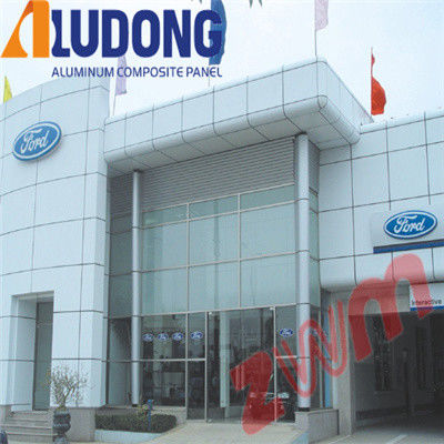 0.18mm bobine d'aluminium enduit en PE / PVDF ultra fin et brillant pour l'impression de revêtements de signalisation