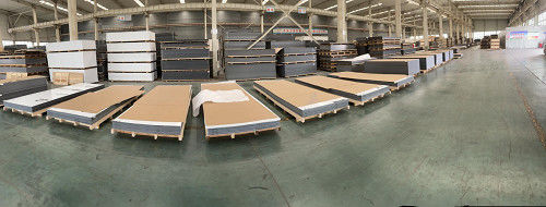 La taille maximale atteint 2000*6000mm Panneau composite en aluminium Solution ultime pour vos besoins de construction
