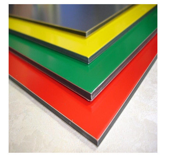 Best seller Panneau ACP PE PVDF revêtu Panneaux composites en aluminium 4x8 Ft Matériau de construction pour la décoration intérieure et extérieure des murs
