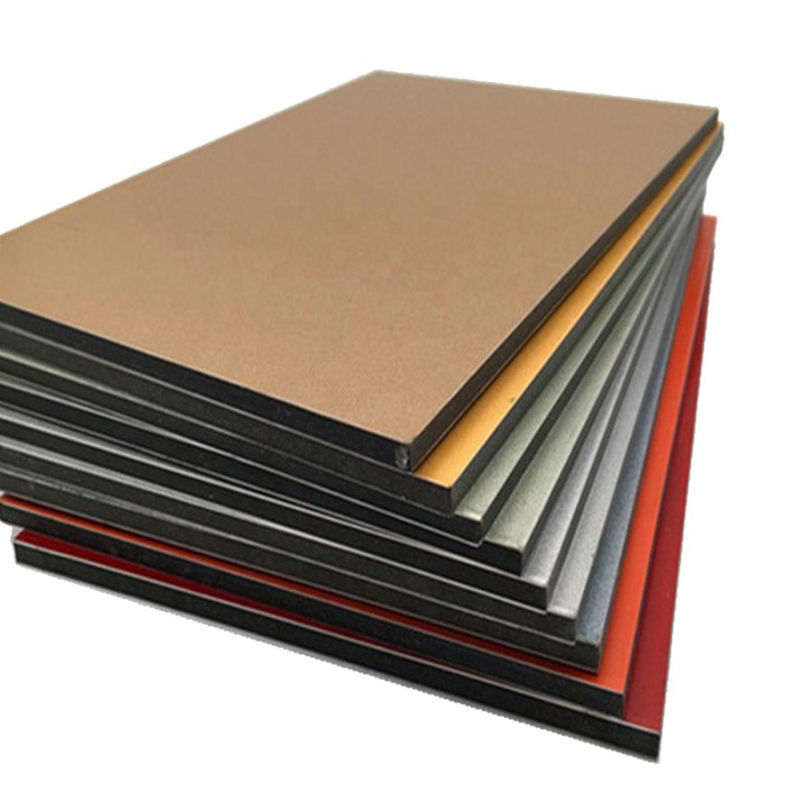 Best seller Panneau ACP PE PVDF revêtu Panneaux composites en aluminium 4x8 Ft Matériau de construction pour la décoration intérieure et extérieure des murs