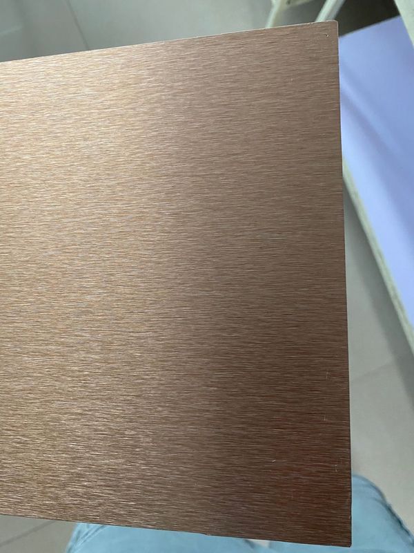 Panneau composite en aluminium PVDF avec revêtement nano-PVDF et peinture nanométrique auto-nettoyeuse pour une décoration architecturale élégante et 15-