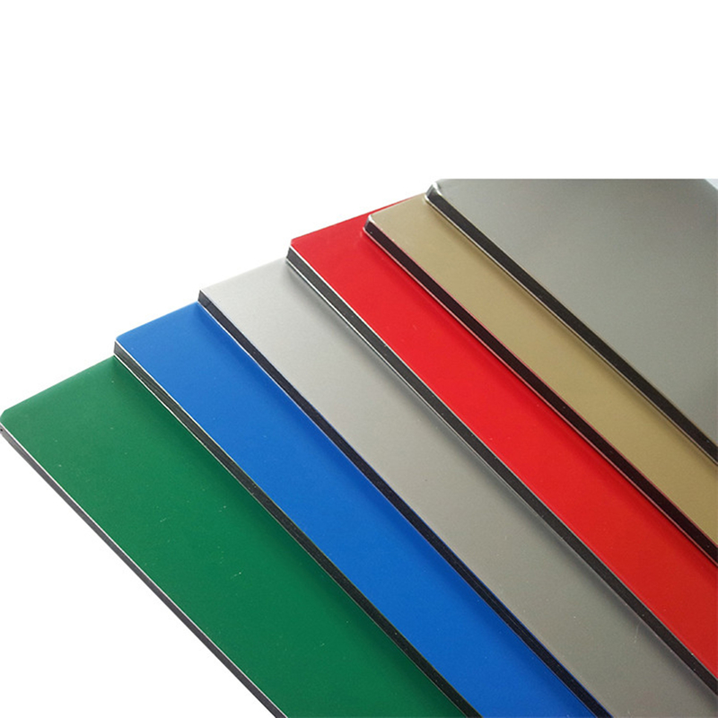 Panneau composite en aluminium revêtu de 25um-30um PVDF pour les façades de bâtiments modernes et élégantes