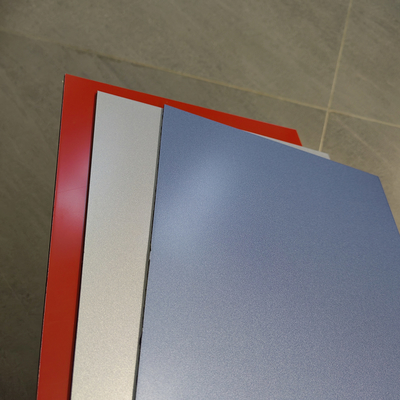 épaisseur composée en aluminium de revêtement des panneaux ACP 3mm de PE de 1500mm