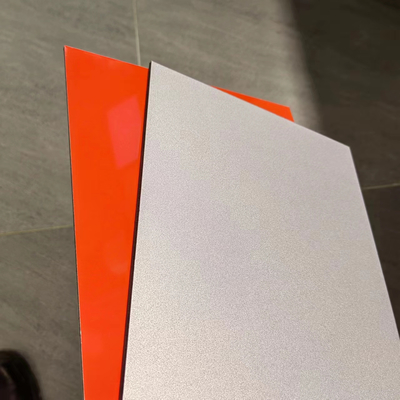 Panneau composite en aluminium PVDF de qualité A2 ignifuge pour matériaux de construction supérieurs
