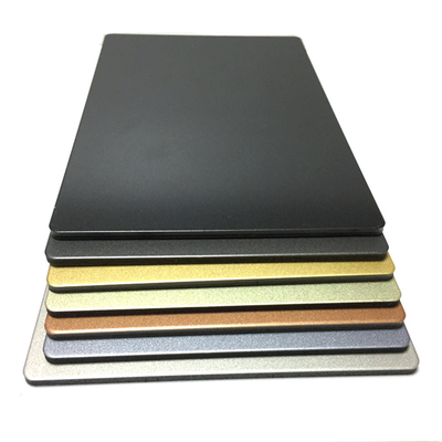 Taille personnalisée ACP Panneau composite d'aluminium à dessin en alliage d'aluminium pour les volets de mur de rideau