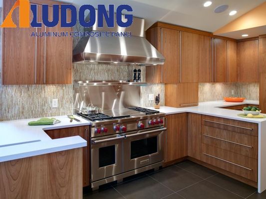 Vente à chaud Panneau d'aluminium en bois 3 mm, Nano-Coating, écologique et résistant aux intempéries pour la façade de la villa Livraison rapide