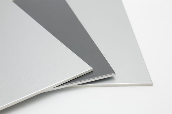 panneau composé en aluminium ignifuge de 1220*2440*4mm PVDF pour le mur claddding et rideau buillding