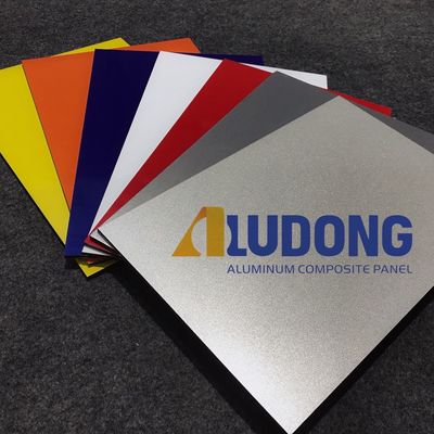 panneau composé en aluminium de 4mm PVDF pour la façade extérieure, revêtement de construction