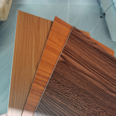 Panneau composé en aluminium en bois 1220mm de PVDF pour des matériaux de construction