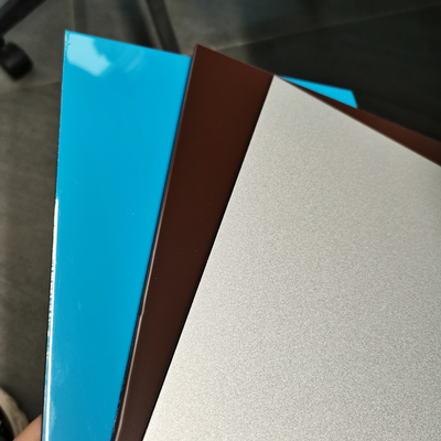 le panneau composé en aluminium ACP de PE de 1220mm couvre la résistance thermique