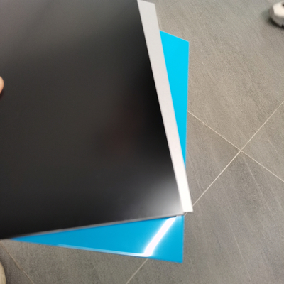 le panneau composé en aluminium ACP de revêtement de PE de 3mm couvre pour la décoration intérieure